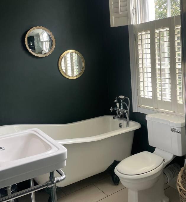 Beautiful London Victorian House, Sleeps 12 Villa Exterior photo